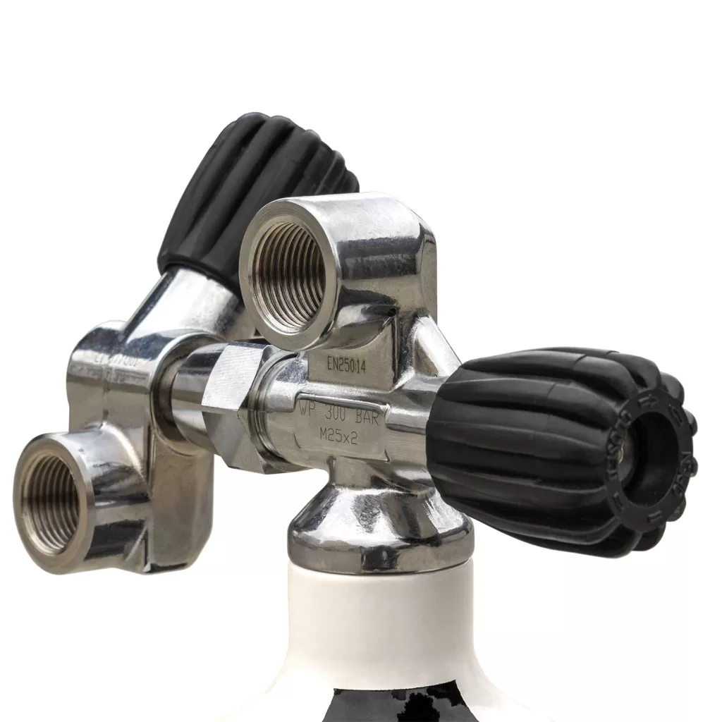 Scuba Tank 15 Lts 300Bar Twin OnOff Valve 119511 Emboscada 2